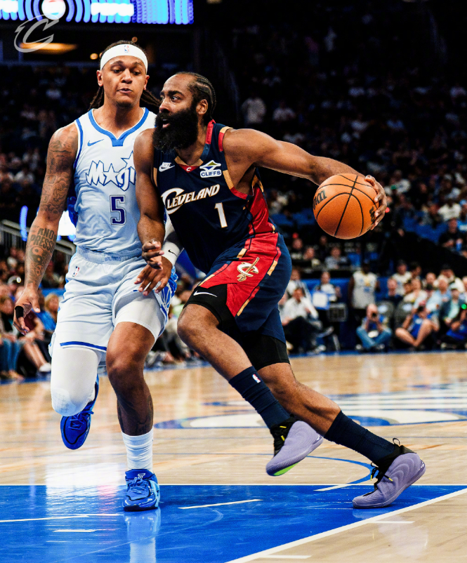 开云官网-班凯罗准三双贝恩35分，哈登空砍30+6+8米神打铁，魔术复仇骑士