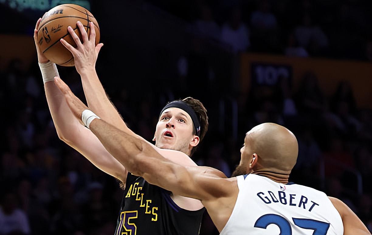 詹姆斯不在的情况下,湖人后场大将的表现反而有了显著的提升?